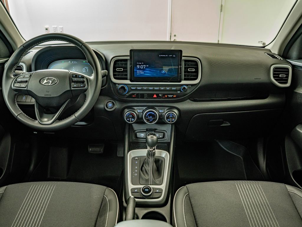 Used 2025 Ultimate Red Hyundai Limited image 27