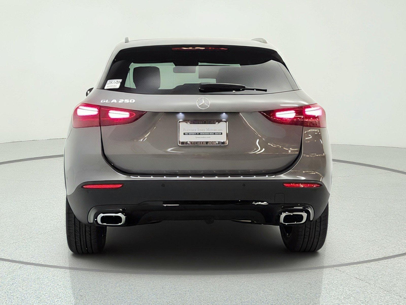 New 2026 Mountain Grey Metallic Mercedes-Benz GLA 250 SUV image 21
