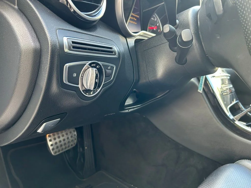 Used 2016 White Mercedes-Benz C 300 image 19