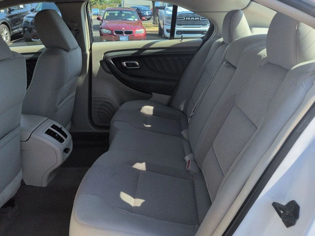 Used 2011 White Platinum Clearcoat Metallic Ford SEL image 24