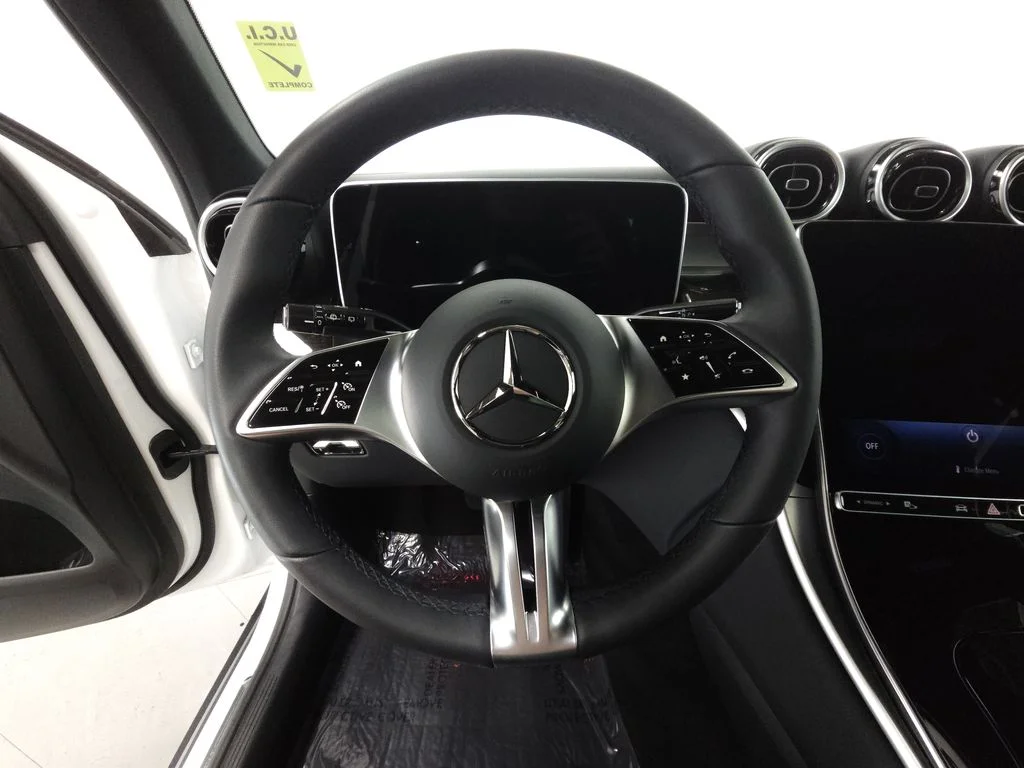 Certified Used 2026 Polar White Mercedes-Benz GLC 300 image 11