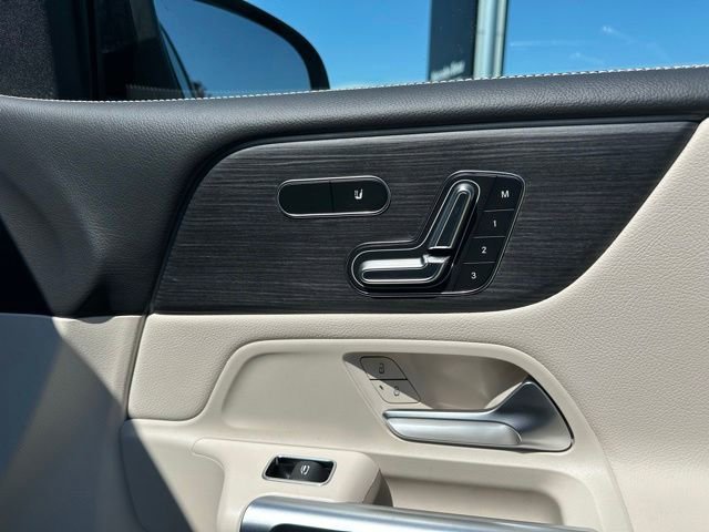 New 2026 Night Black Mercedes-Benz GLB 250 image 70