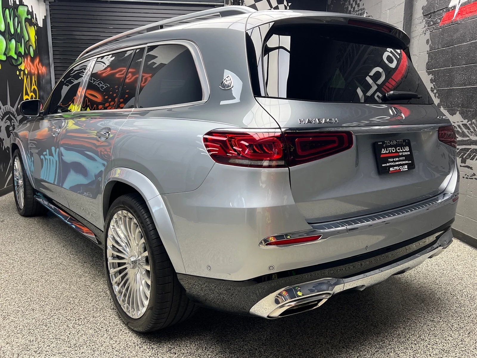 Used 2022 Cirrus Silver Metallic (922) Mercedes-Benz Mercedes-Maybach GLS 600 4MATIC® image 4