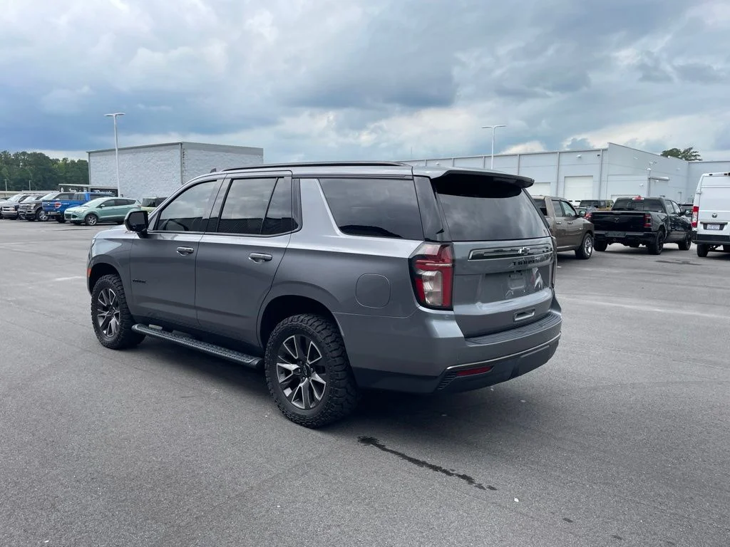 Used 2021 Gray Chevrolet Z71 image 5