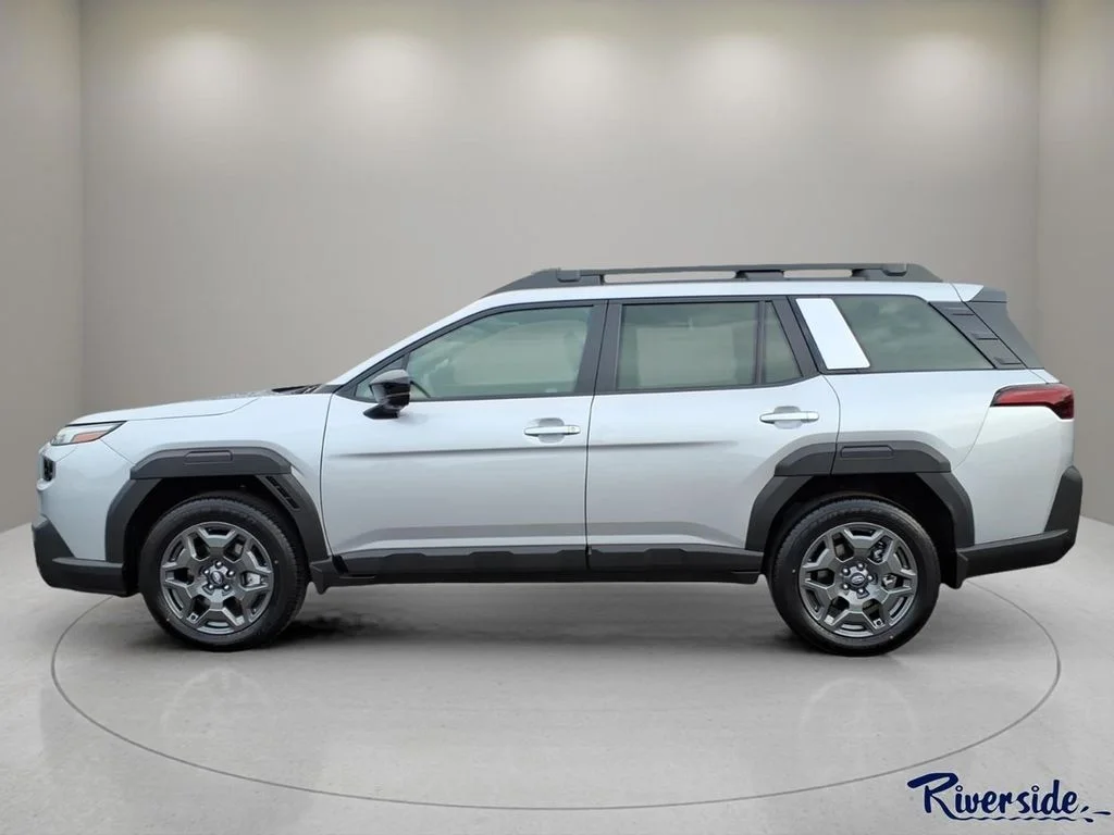 New 2026 ICE SILVER METALLIC Subaru Premium image 3