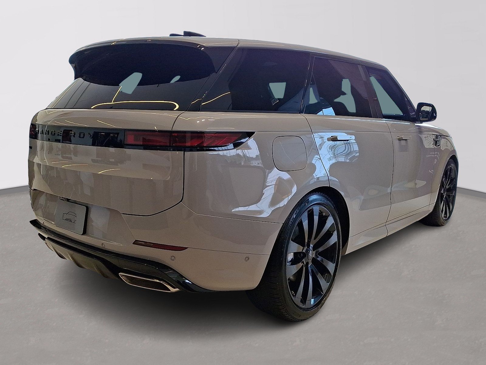 New 2026 Borasco Grey Land Rover  image 2