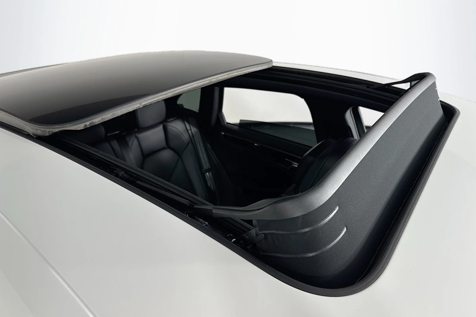 Used 2023 WHITE Porsche  image 22