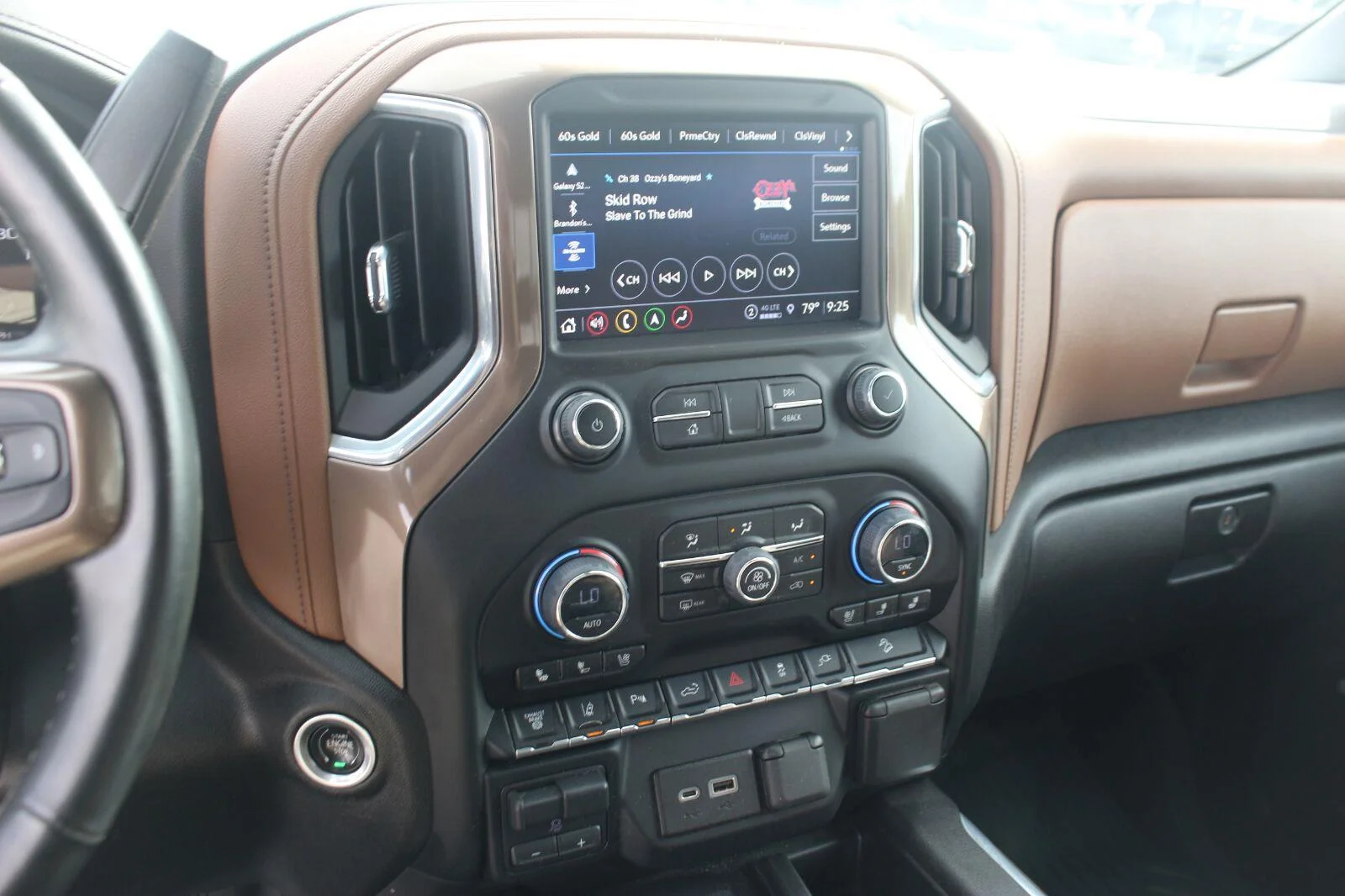 Used 2023 SUMMIT WHITE Chevrolet High Country image 23
