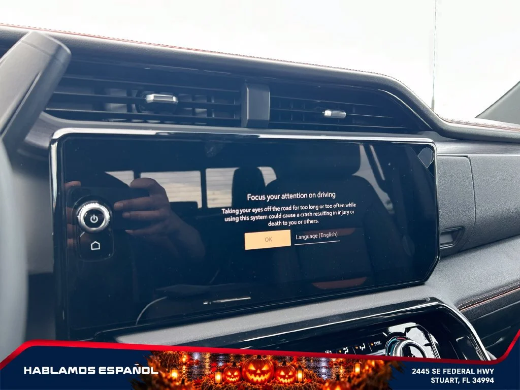 New 2026 Summit White GMC AT4 image 30