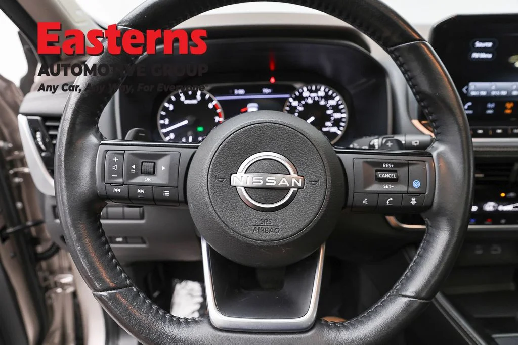 Used 2023 Gold Nissan SL image 10