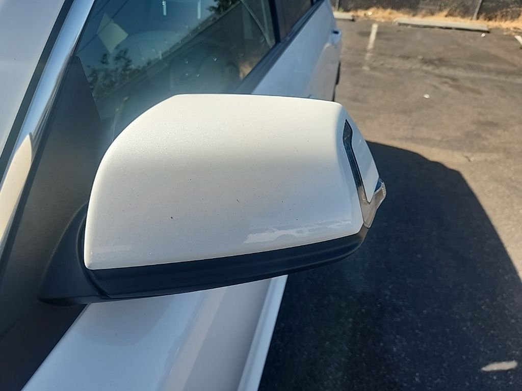 Used 2023 White Kia EX image 7