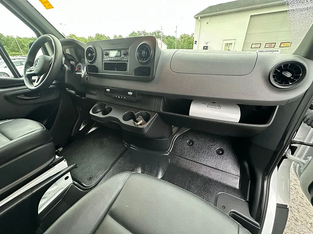 Used 2022  Mercedes-Benz Cargo Van 144 in. WB image 22