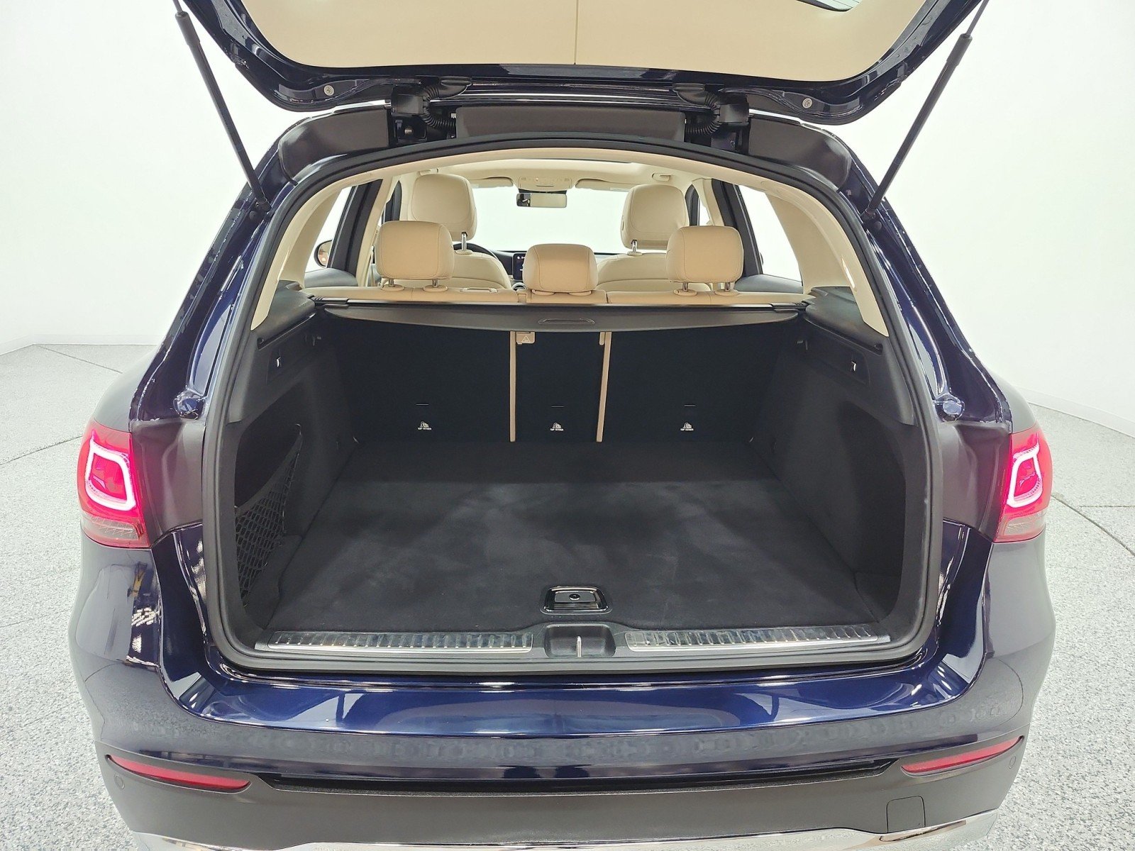 Used 2022 Lunar Blue Metallic Mercedes-Benz GLC 300 4MATIC® SUV image 19