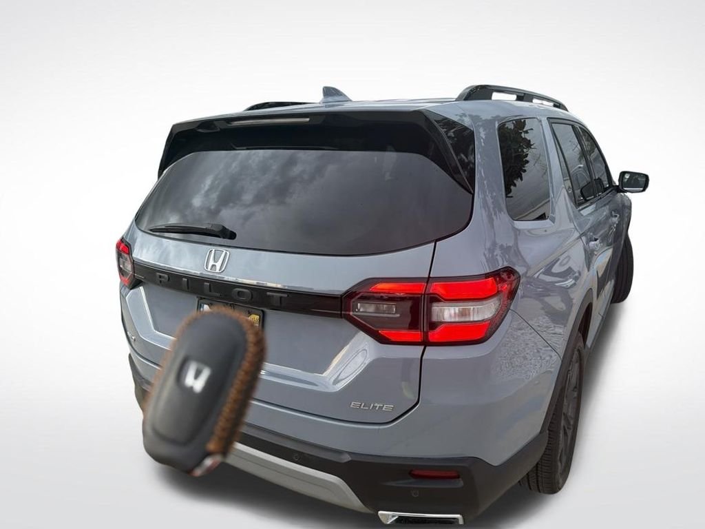 Used 2024 Gray Honda Elite image 3