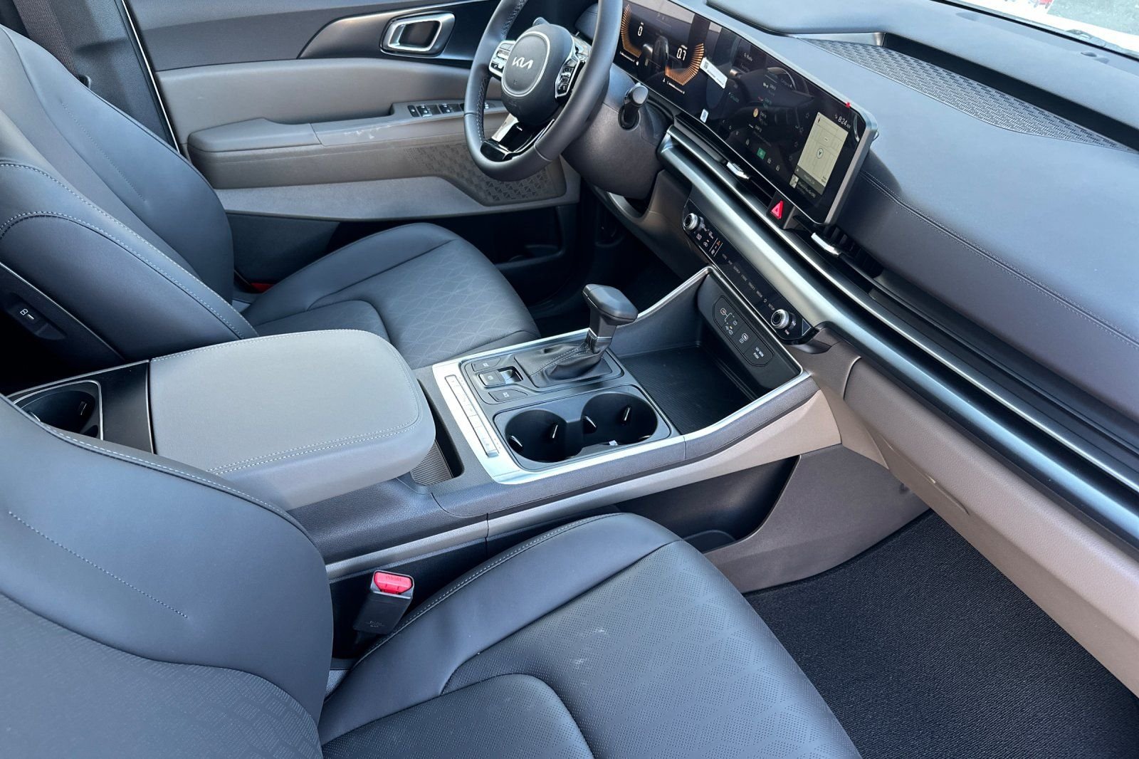New 2026 White Kia LXS image 17