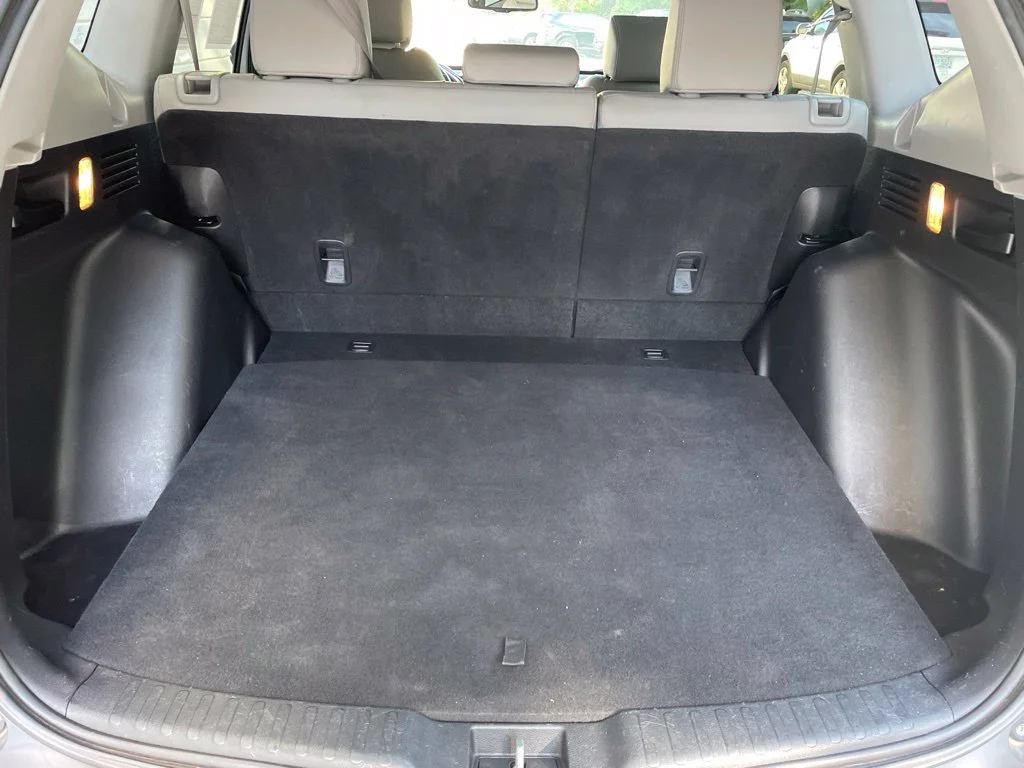 Used 2021 Silver Honda EX-L image 11