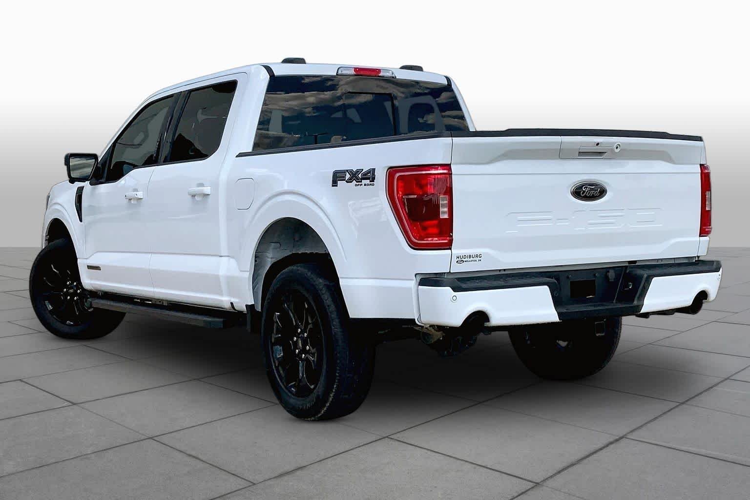 Certified Used 2023 Oxford White Ford XLT image 12
