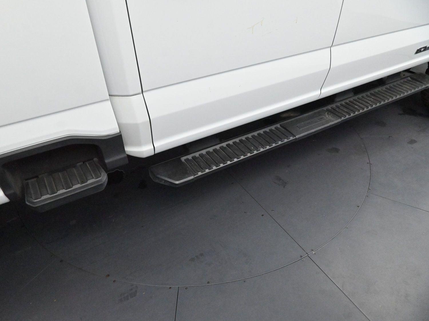 Used 2023 Oxford White Ford XL image 9