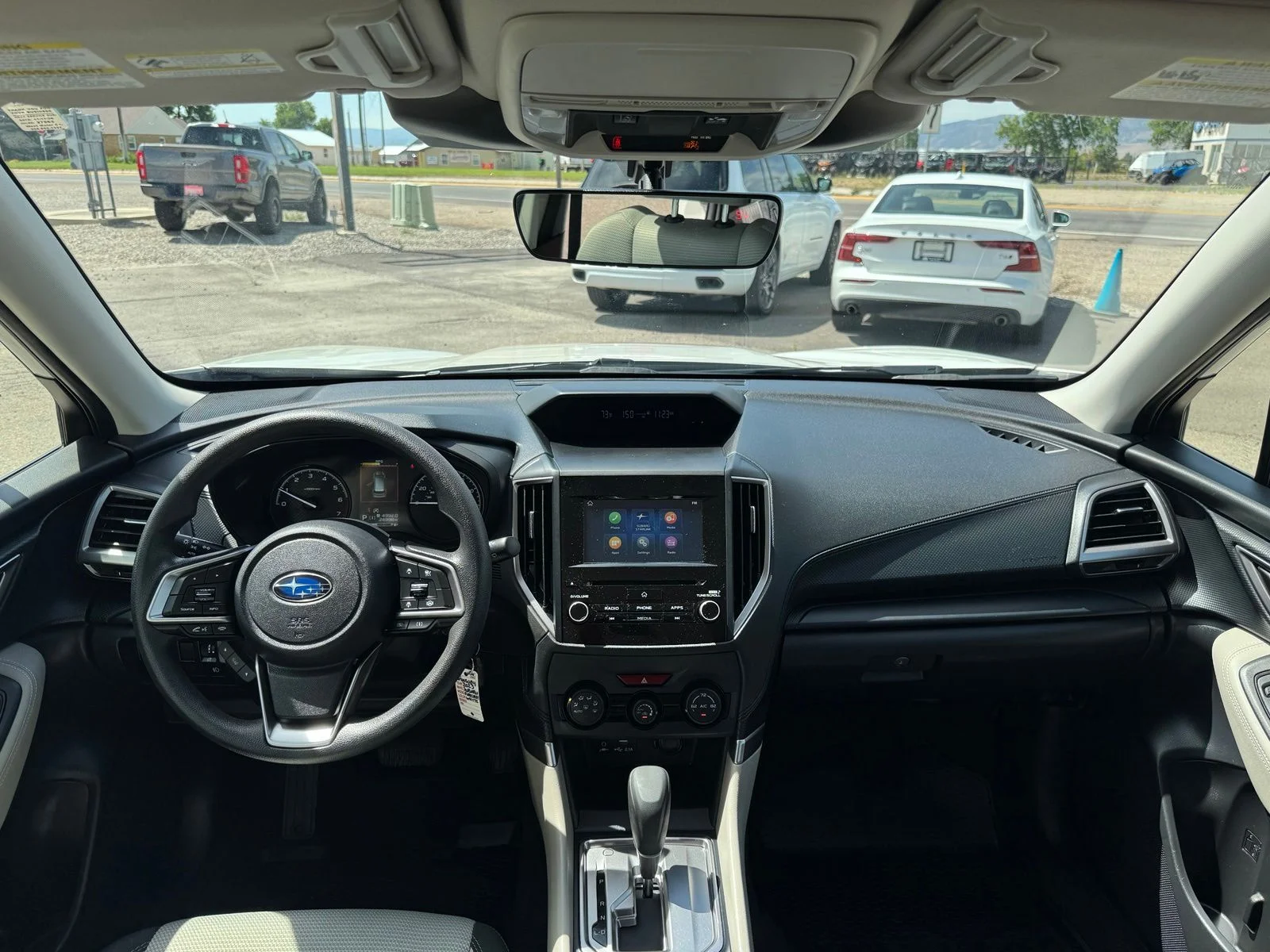 Used 2023 White Subaru Base image 28