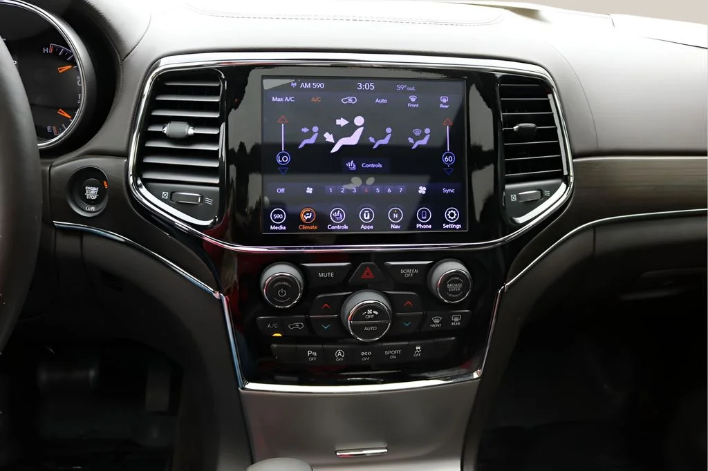 Used 2019 Off-white Jeep Overland image 23