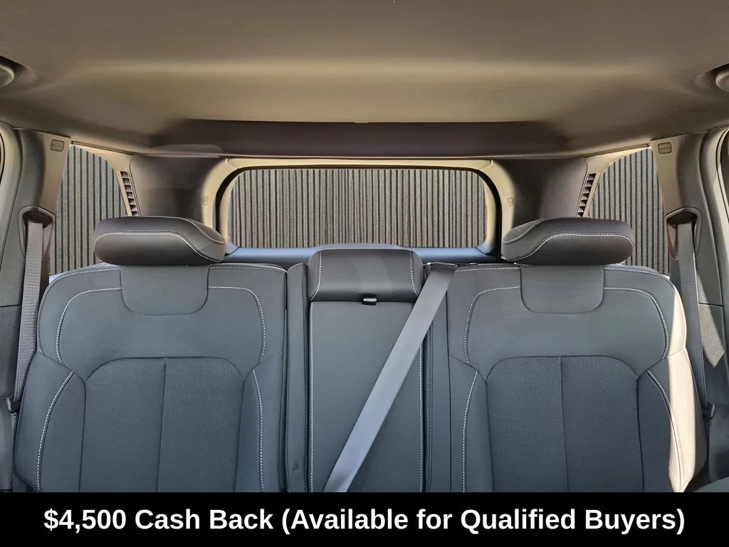 New 2026 Bright White Clear-Coat Exterior Paint Jeep Laredo X image 45