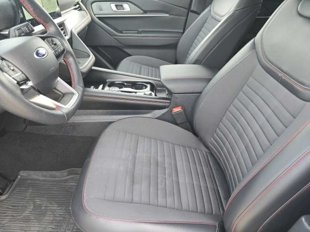 2025 Ford Explorer ST-LINE - Photo 10