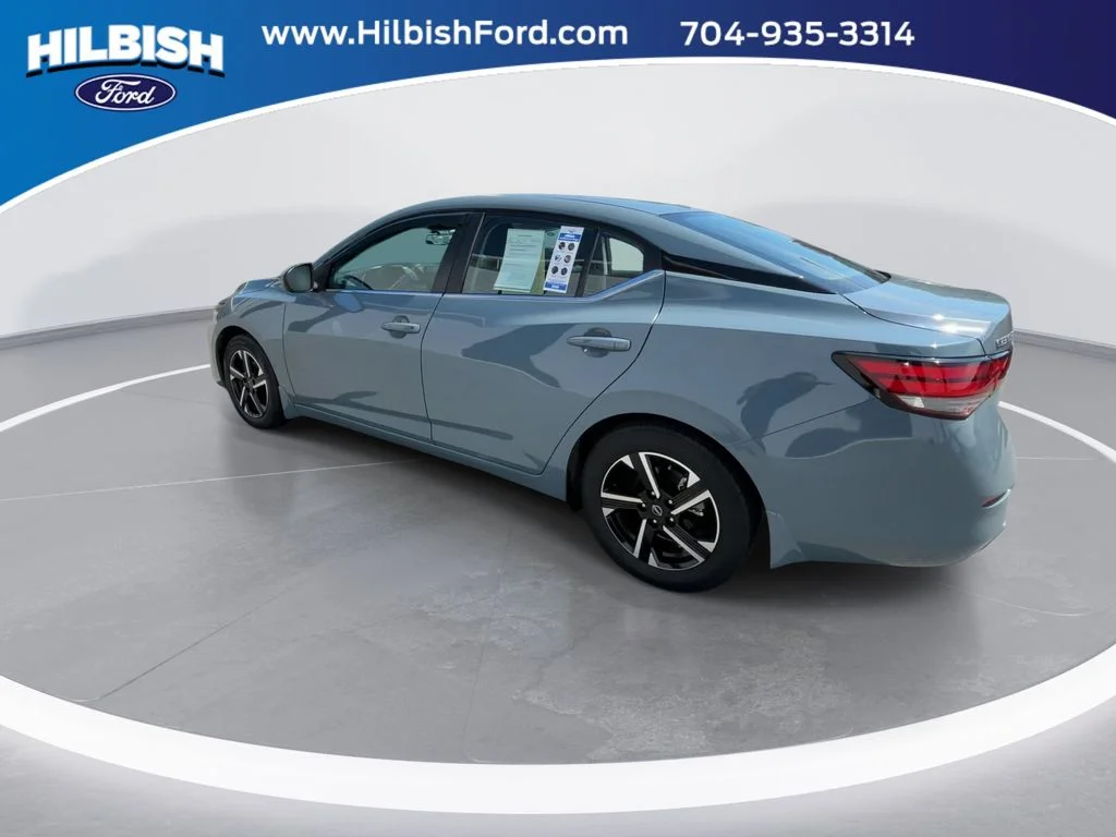 Used 2025 Gray Nissan SV image 6