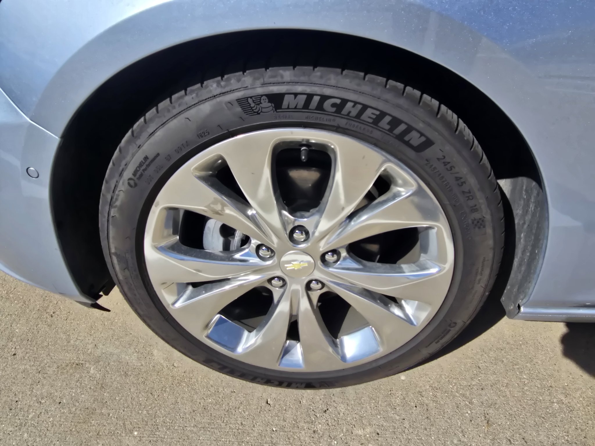 Used 2017 Arctic Blue Metallic Chevrolet Premier image 9