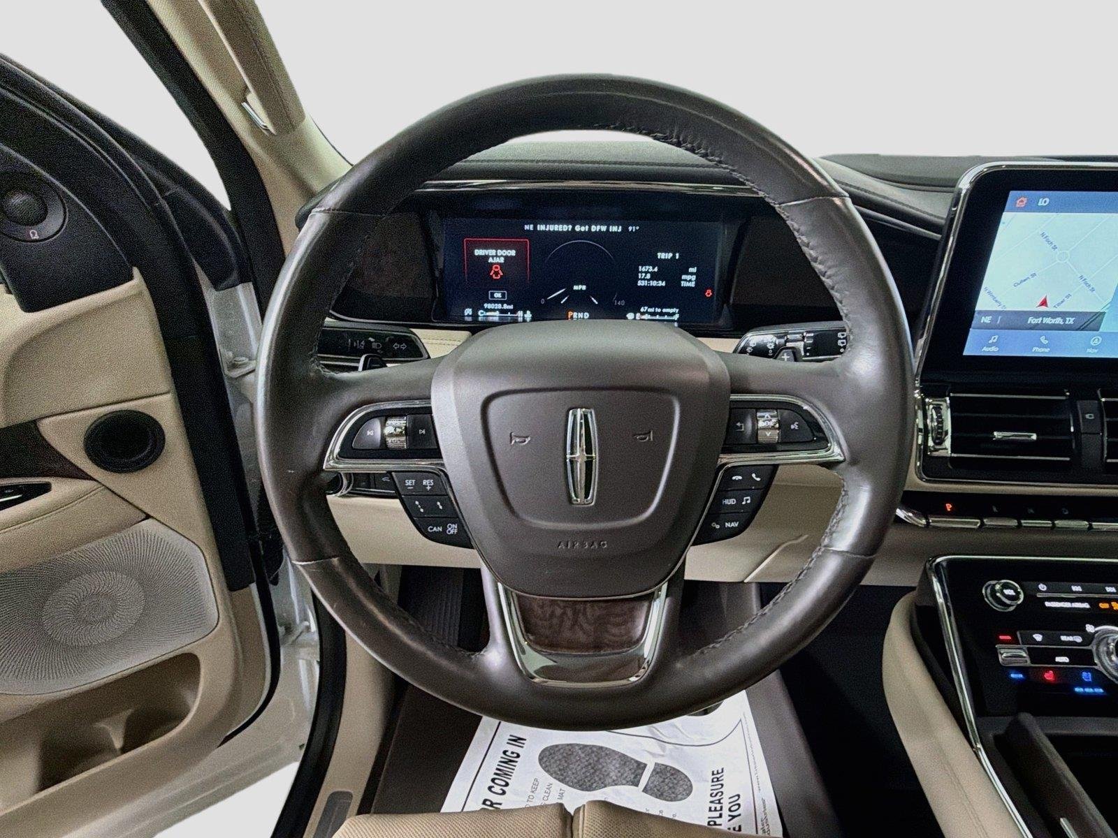 Used 2020 Pristine White Lincoln Reserve image 11