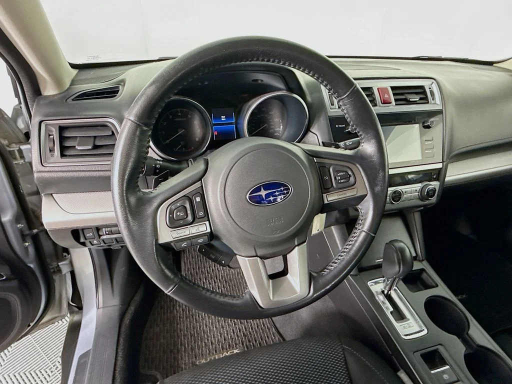Used 2016 Ice Silver Metallic Subaru 2.5i Premium image 12