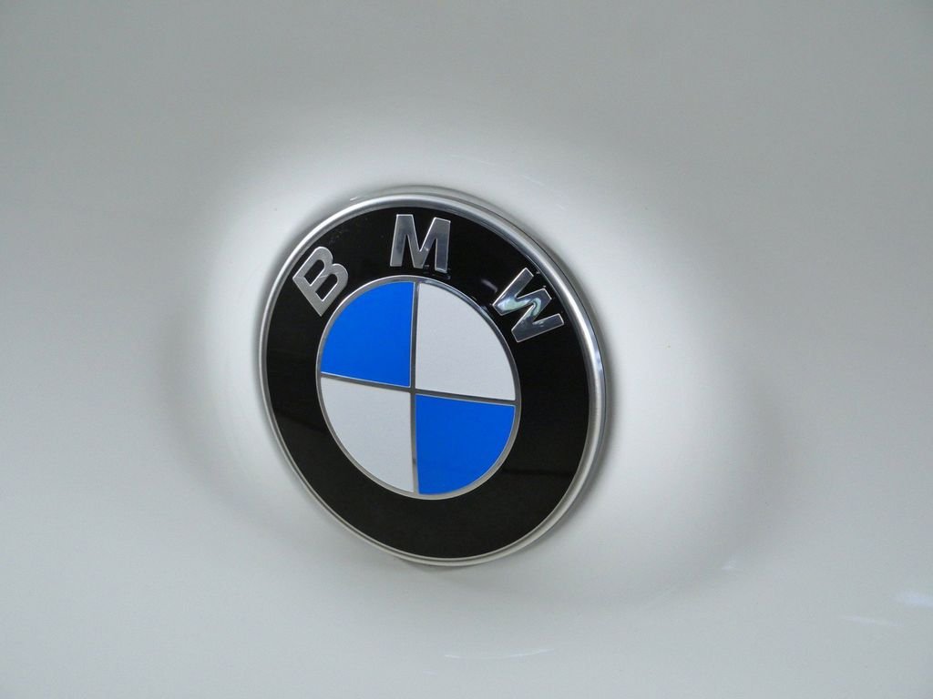 Certified Used 2025 Alpine White BMW 30 xDrive image 14