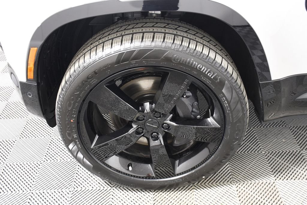New 2026 Borasco Grey Land Rover X-Dynamic SE image 11