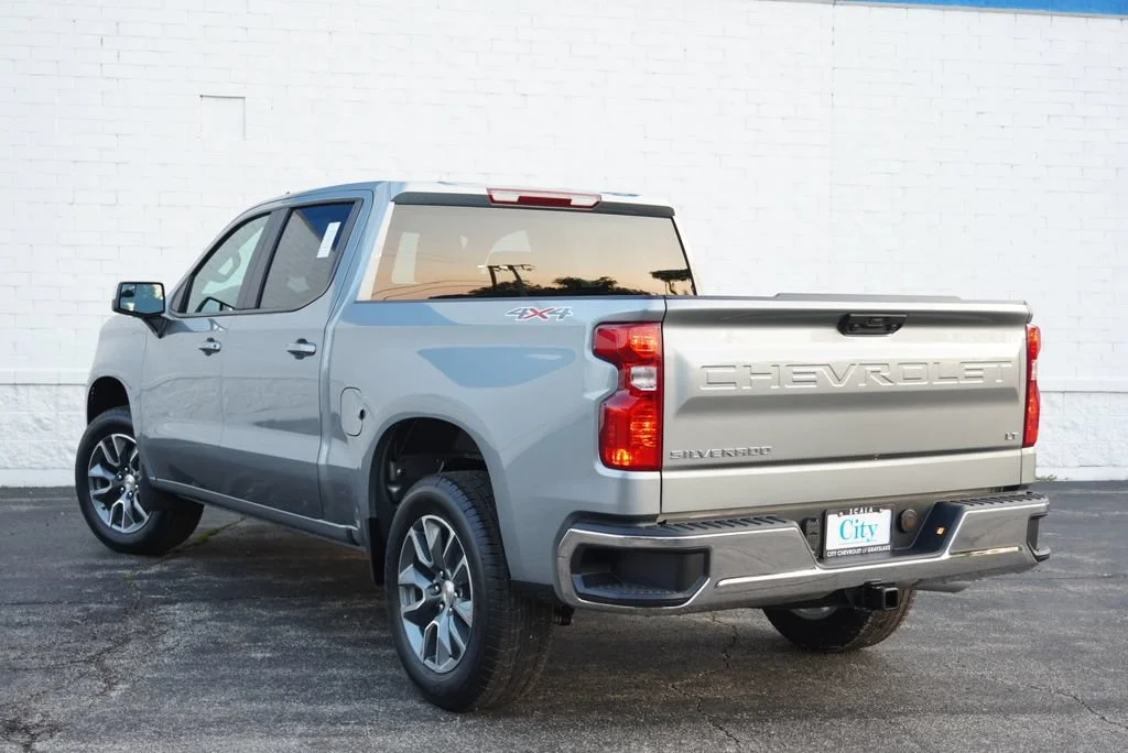 New 2026 Sterling Gray Metallic Chevrolet LT (2FL) image 7