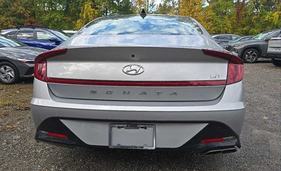 Used 2023 Curated Silver Hyundai SEL Plus image 7
