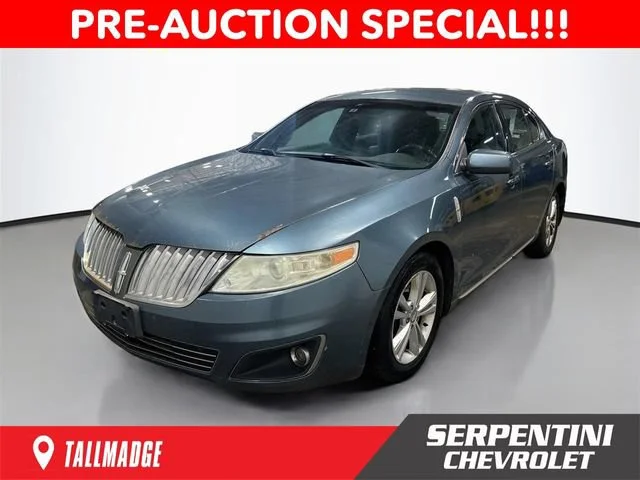 Used 2010 Blue Lincoln NA image 1