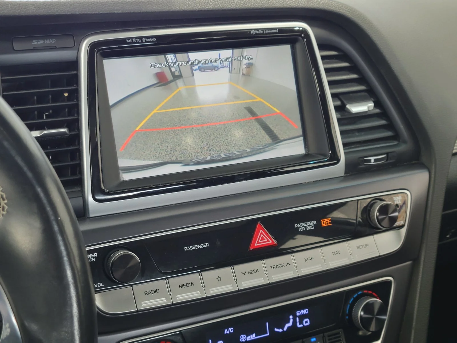 Used 2018 White Hyundai Limited image 21
