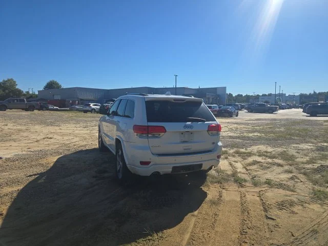 Used 2016 White Jeep Overland image 6