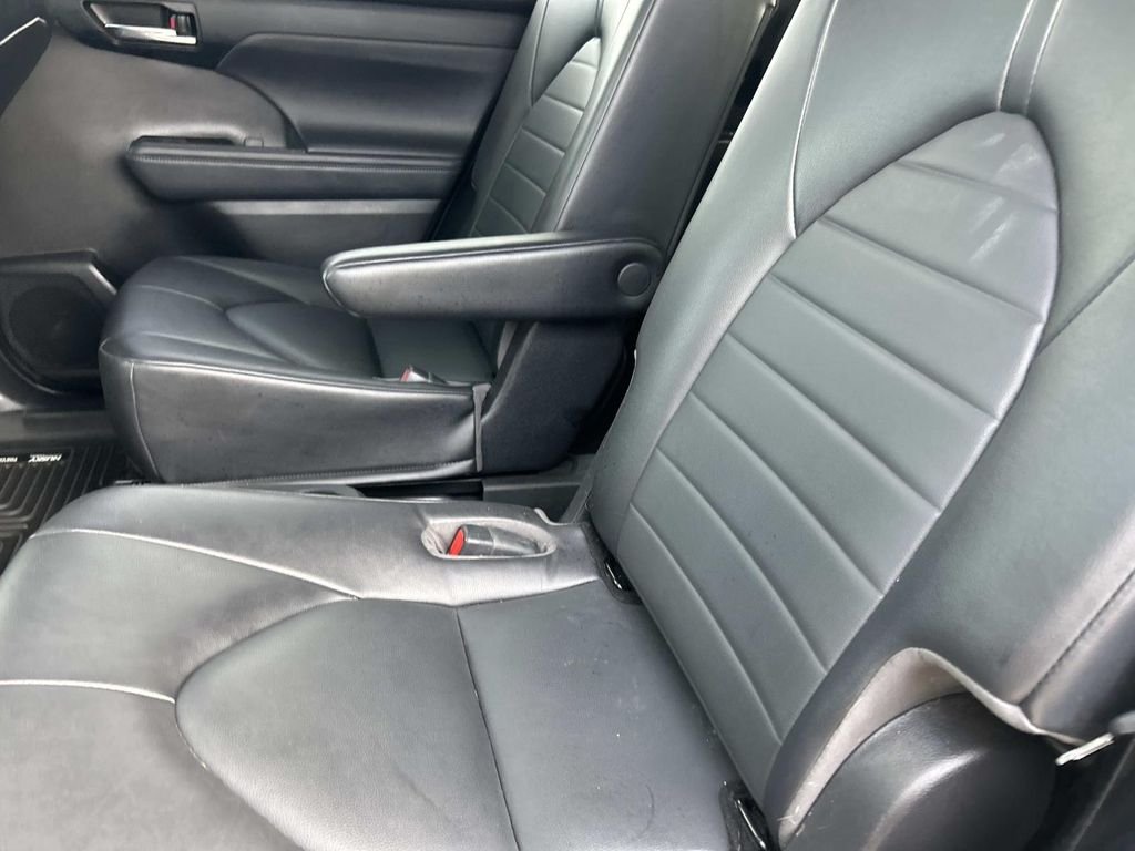 Certified Used 2022 Magnetic Gray Metallic Toyota XLE image 18