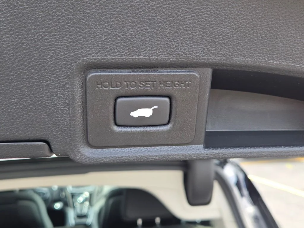 Used 2021 Black Acura Base image 17