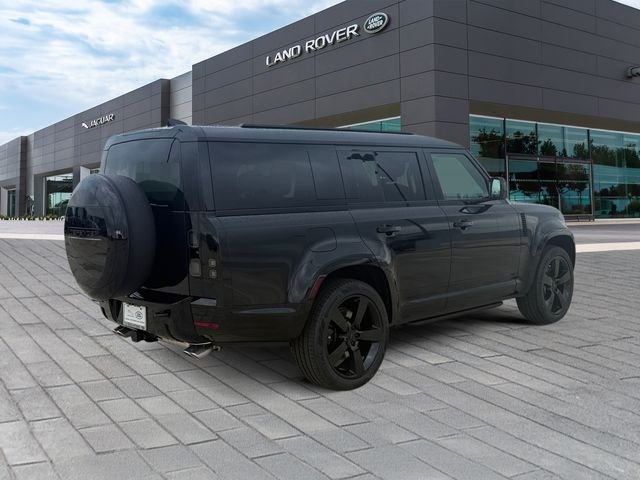New 2026 Santorini Black Land Rover V8 image 5