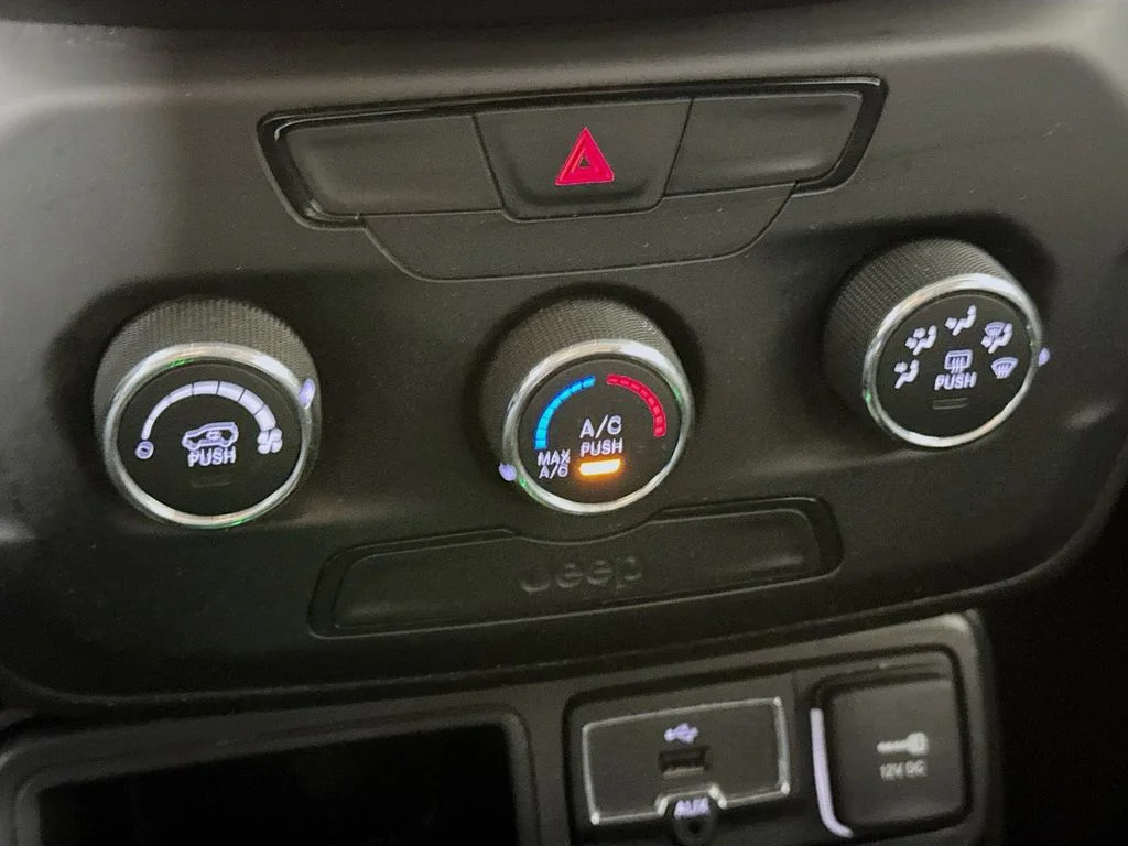 Used 2020 Gray Jeep Sport image 19