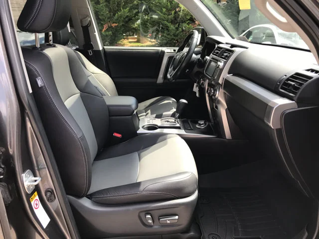 Used 2018 Magnetic Gray Metallic Toyota SR5 Premium image 29