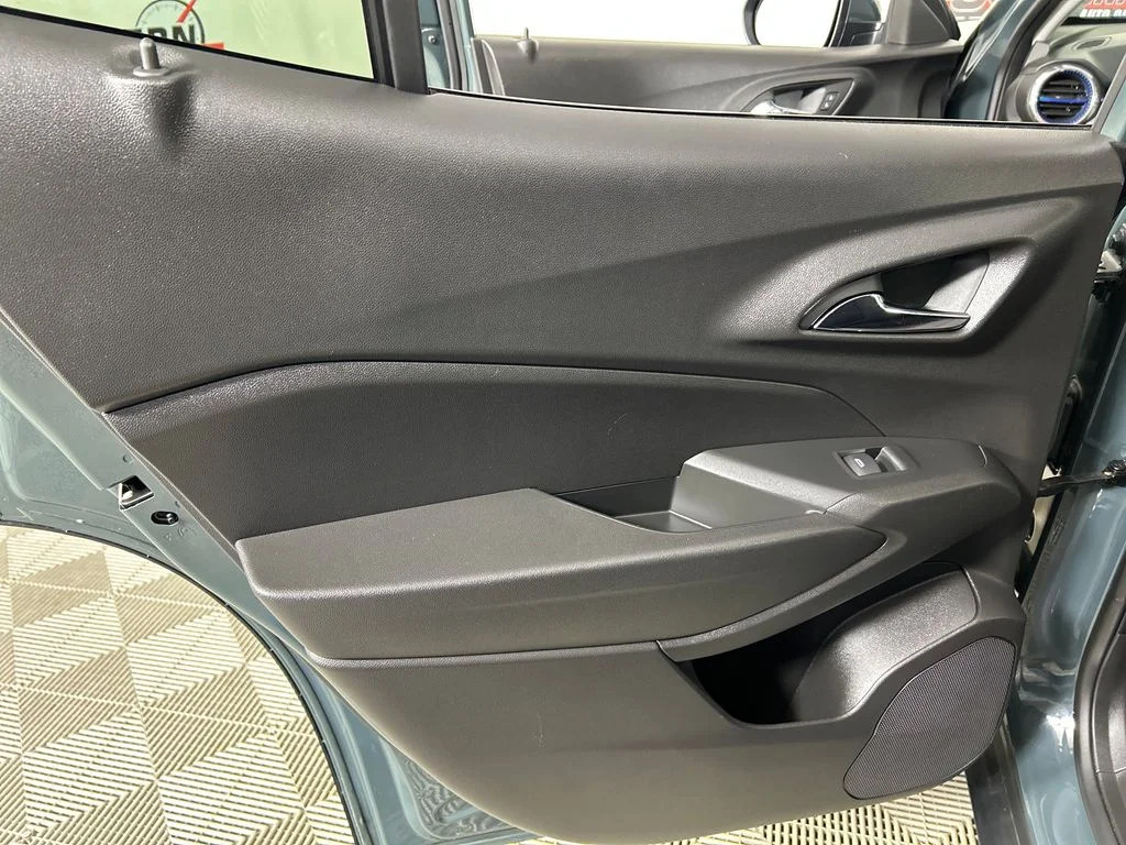 Used 2025 Gray Chevrolet LT image 16