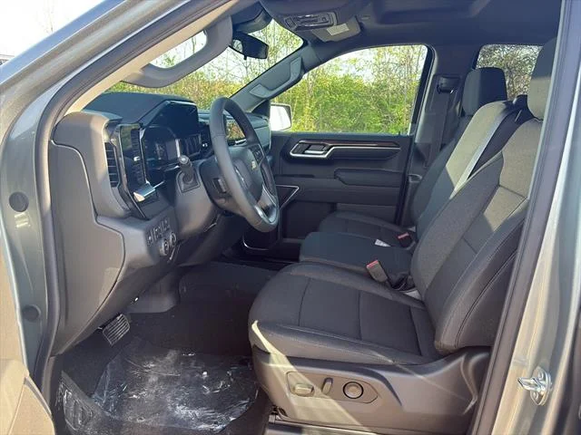 New 2026 Sterling Gray Metallic Chevrolet LT image 7