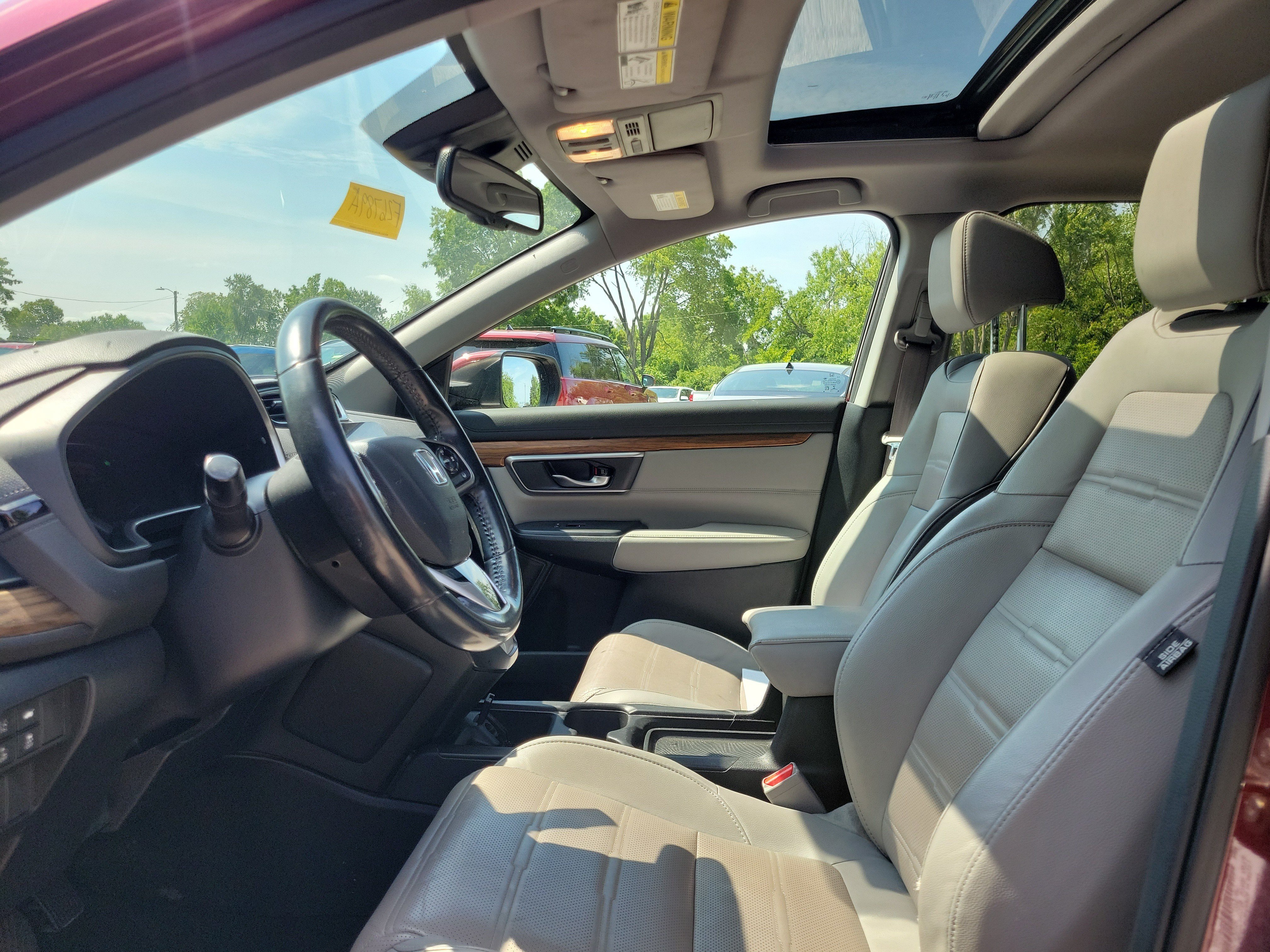 Used 2019 Basque Red Pearl II Honda Touring image 15