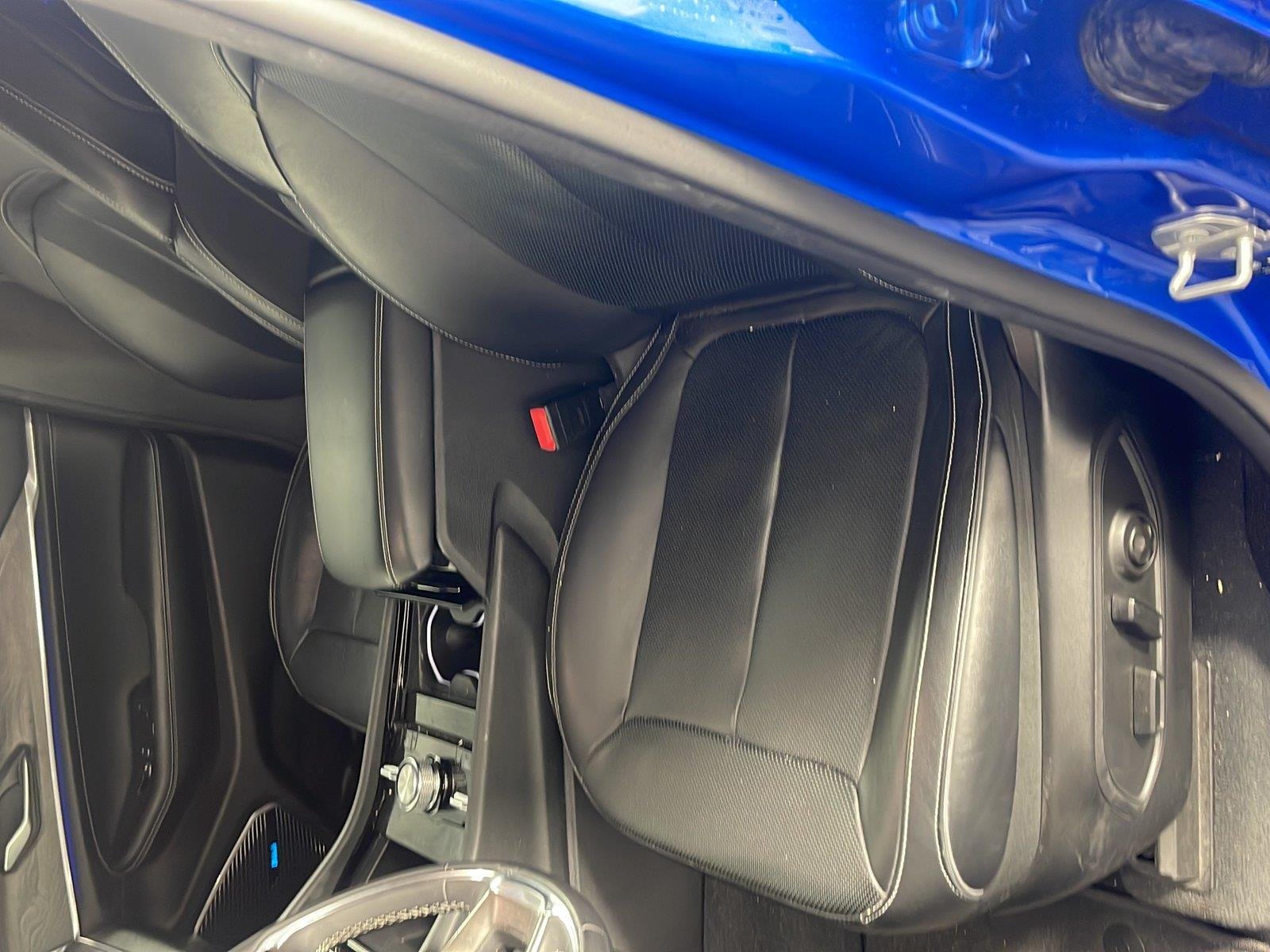 Used 2023 Hydro Blue Pearlcoat Jeep Overland image 12
