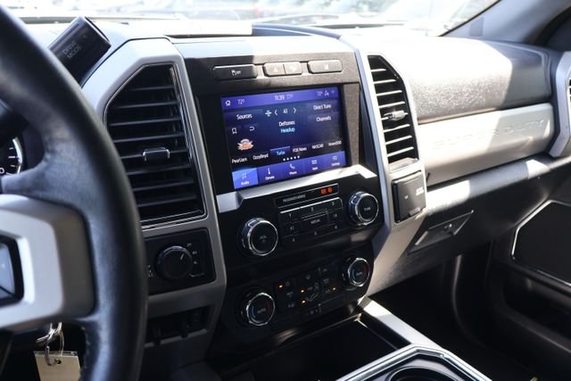 Used 2020 Black Metallic Ford Lariat image 14