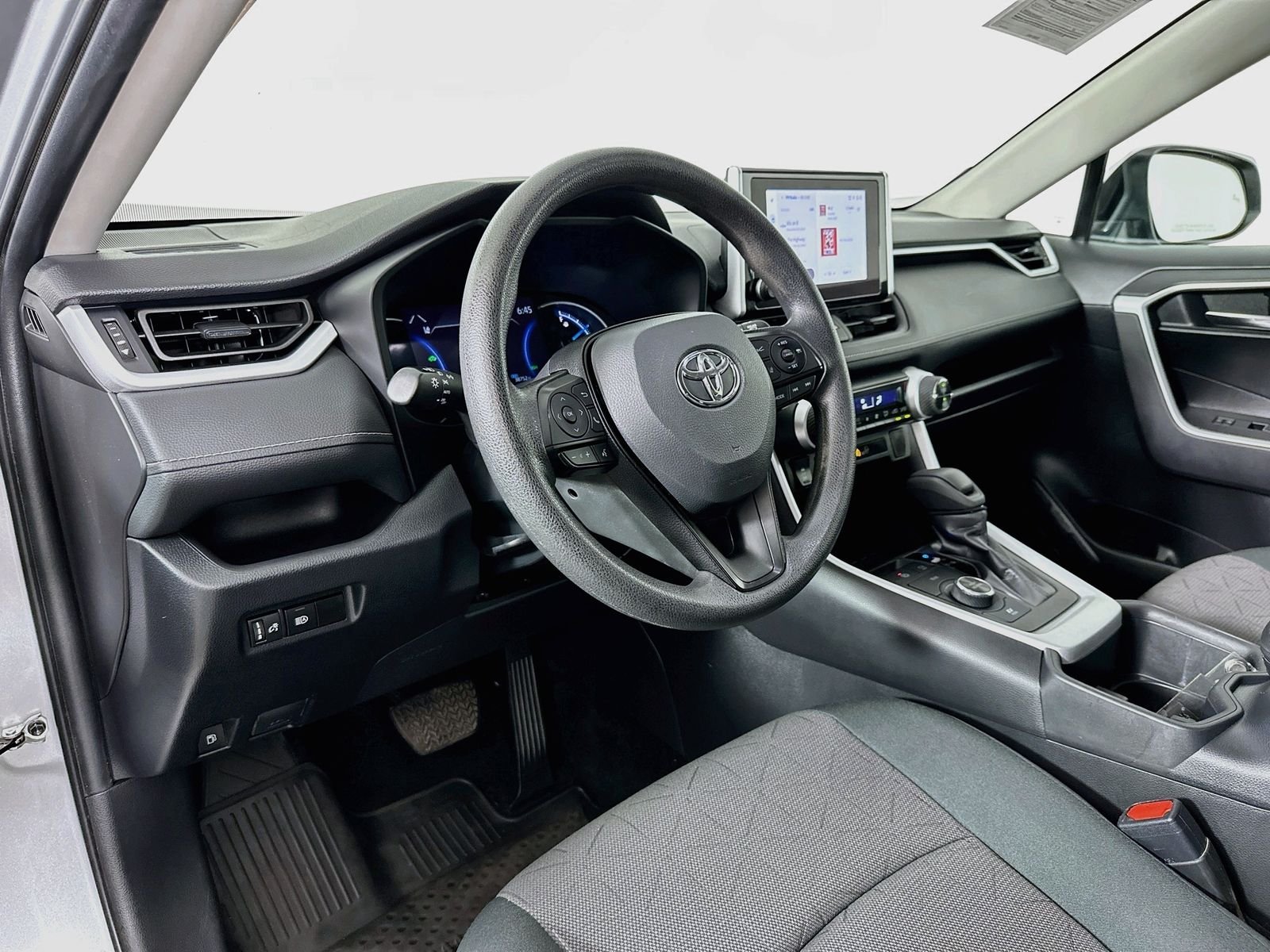 Used 2024 Silver Sky Metallic Toyota XLE image 10