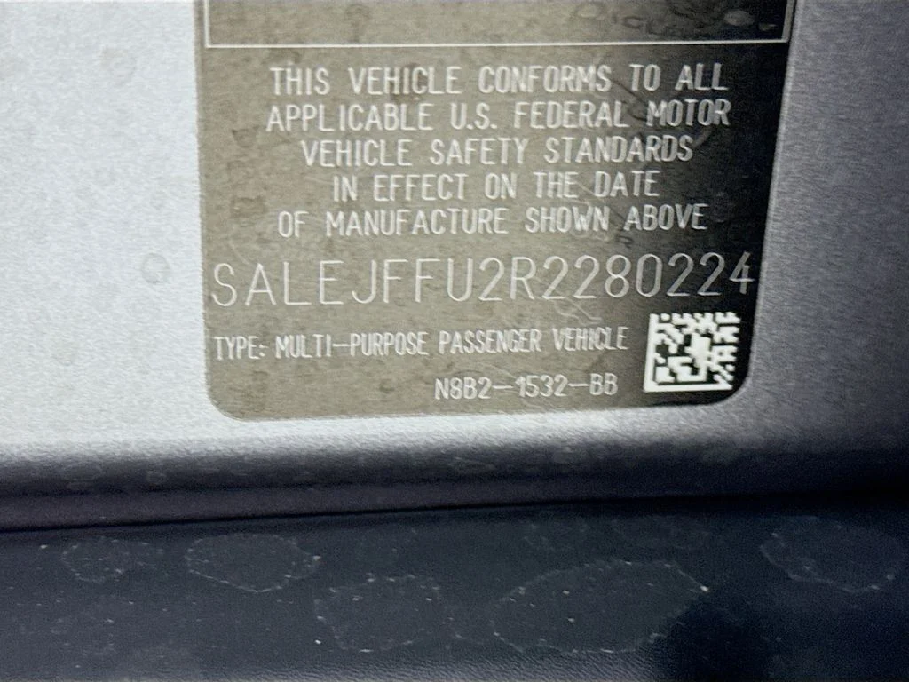 Used 2024 Gray Land Rover S image 34