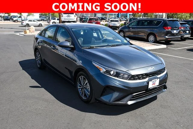 2024 Kia Forte LXS AT's photo